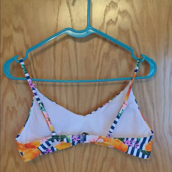 No boundaries floral bikini top - Picture 2 of 5